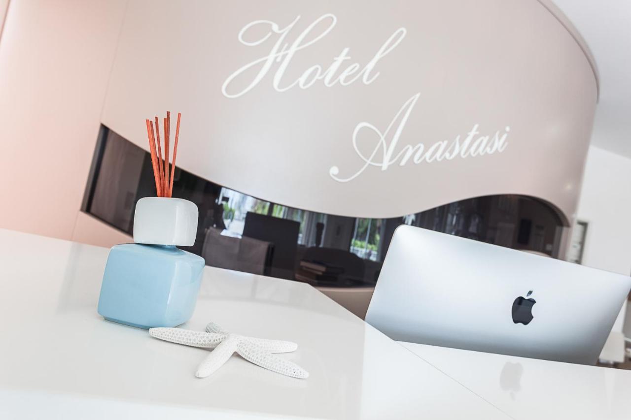 Anastasi Hotel E Residence แชร์เวีย ภายนอก รูปภาพ