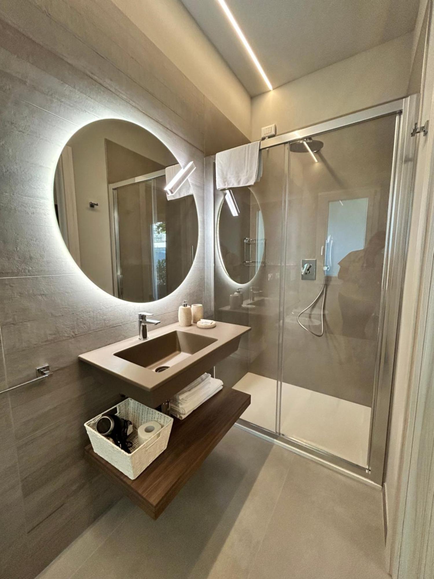 Anastasi Hotel E Residence แชร์เวีย ภายนอก รูปภาพ
