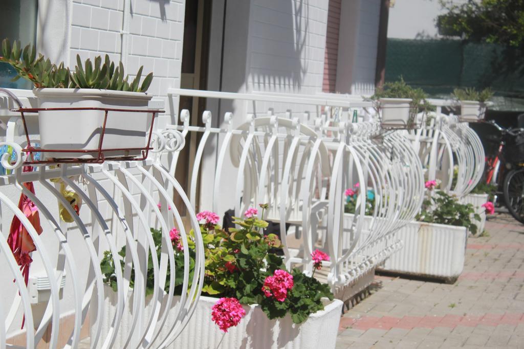 Anastasi Hotel E Residence แชร์เวีย ห้อง รูปภาพ
