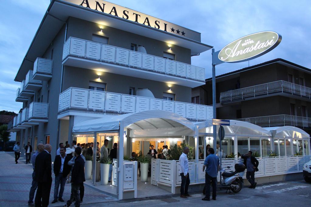 Anastasi Hotel E Residence แชร์เวีย ภายนอก รูปภาพ